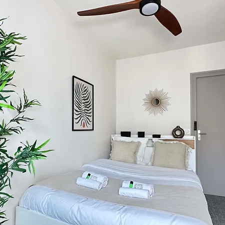 Welcoming & Cosy Flat Near Republique Párizs